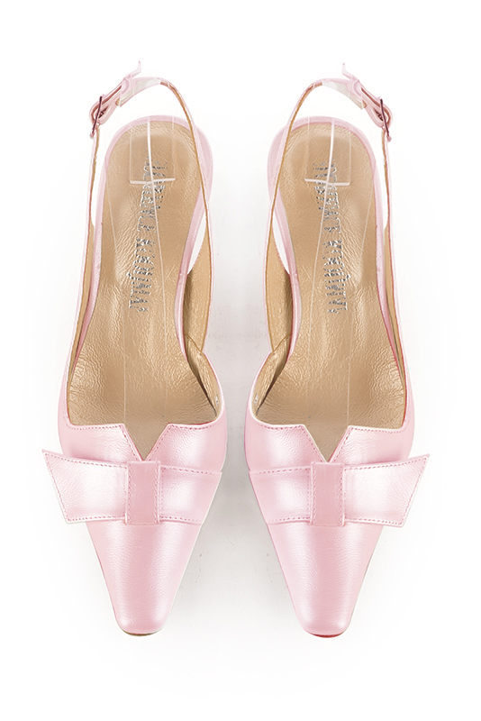 Light pink women's slingback shoes. Tapered toe. Medium spool heels. Top view - Florence KOOIJMAN